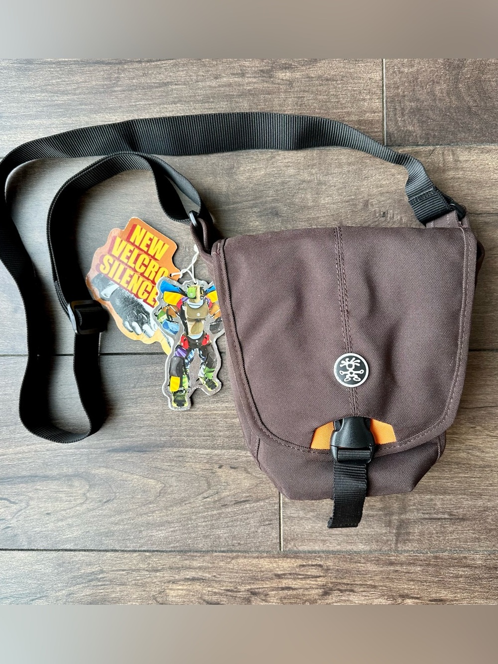 Crumpler 3 Million Dollar Home Camera Bag Brown Orange Sling Messenger Crossbody